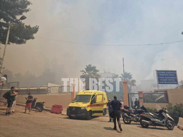 Μεγάλη φωτιά στην Πάτρα: Εκκενώθηκε το Καραμανδάνειο νοσοκομείο - Μπαράζ 112 σε κατοικημένες περιοχές