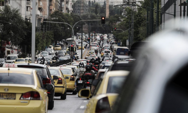 Κίνηση στους δρόμους της Αθήνας, μεγάλο μποτιλιάρισμα - Χάρτης