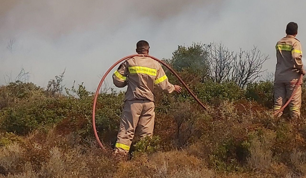 Φωτιά τώρα στον Ασπρόπυργο