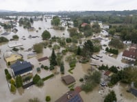 «Τα χειρότερα μπορεί να έρθουν»: Στους 16 οι νεκροί από τις πλημμύρες στην κεντρική και ανατολική Ευρώπη (εικόνες, βίντεο)