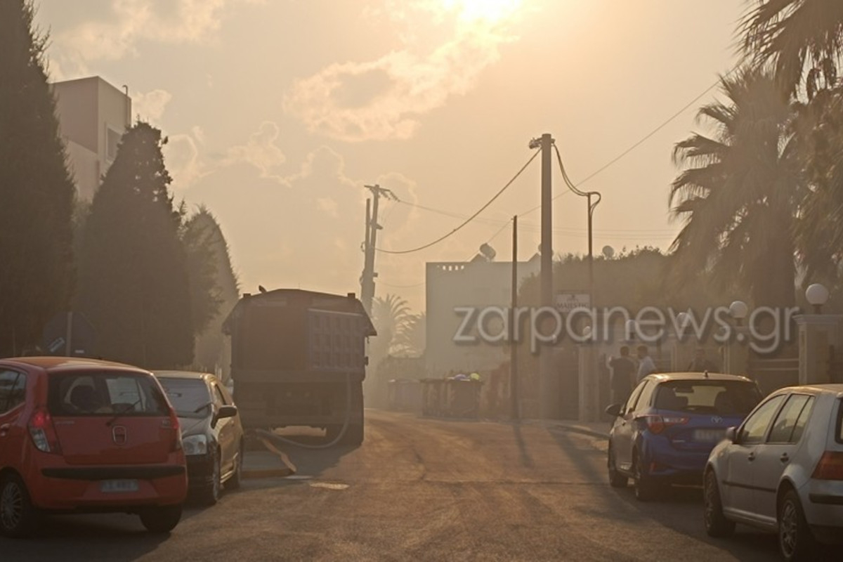 Φωτιά στα Χανιά: Εκκενώθηκαν δυο ξενοδοχεία - Ο ουρανός έγινε κόκκινος από τους καπνούς (Εικόνες, Βίντεο)