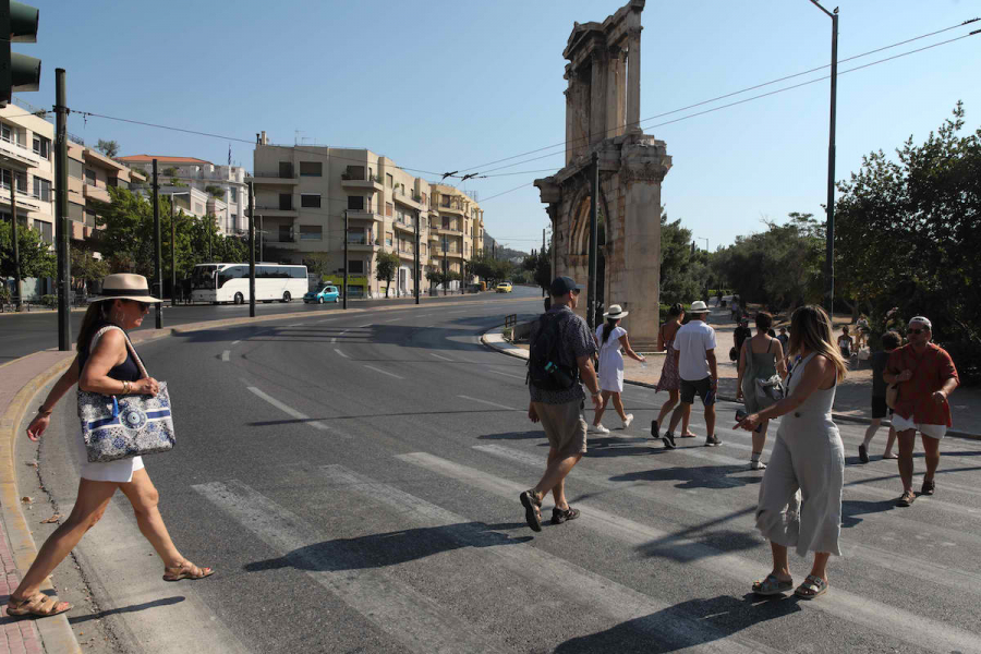 Καιρός: Βελτιωμένος ο καιρός σήμερα - Πού θα σημειωθούν βροχές