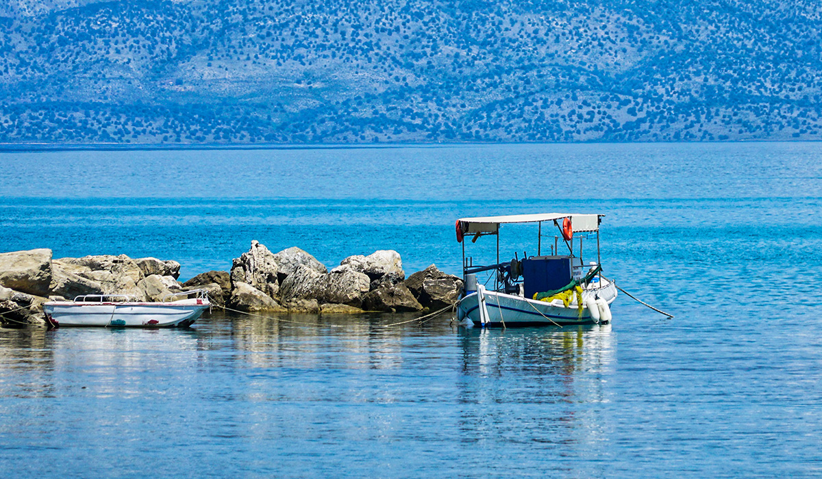 Βάζουν φόρους 100 - 200 ευρώ για ένα βαρκάκι