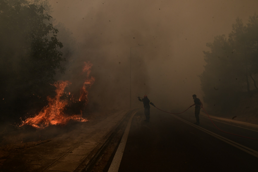 Φωτιά στην Αττική: Εκκενώνεται το νοσοκομείο «Αμαλία Φλέμινγκ»