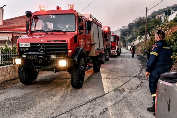 Φωτιά στο Ρέθυμνο - Άμεση η επέμβαση της Πυροσβεστικής