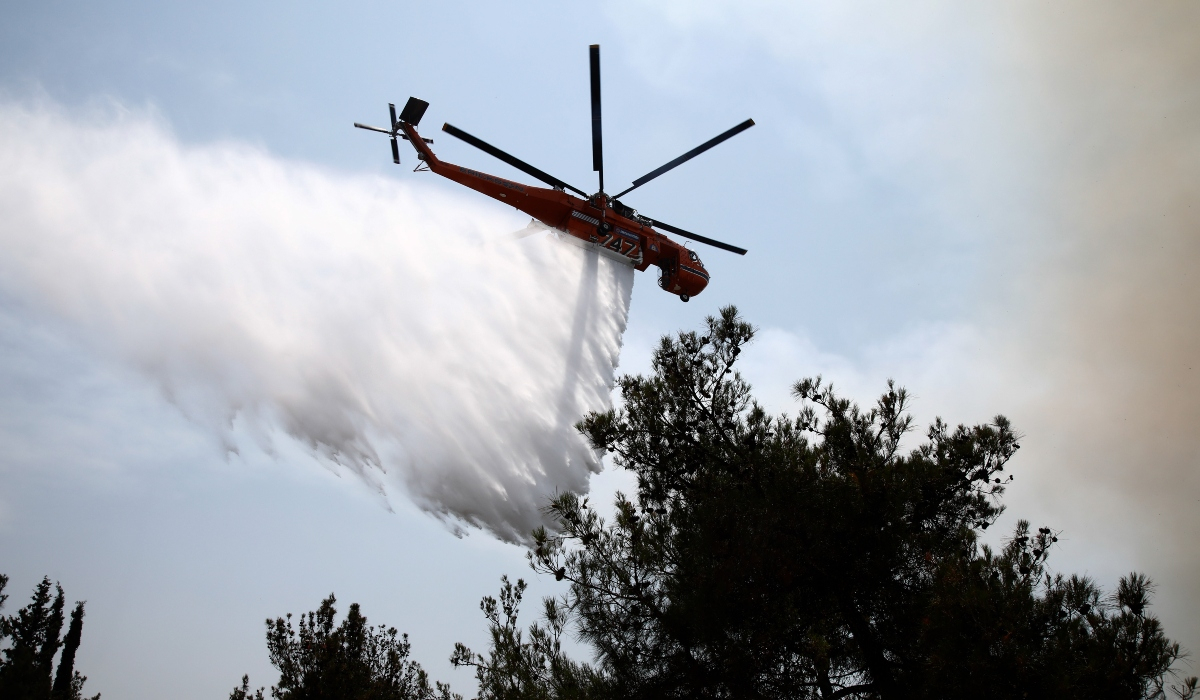 Φωτιά τώρα στην Αχαΐα - Σηκώθηκαν 5 εναέρια μέσα