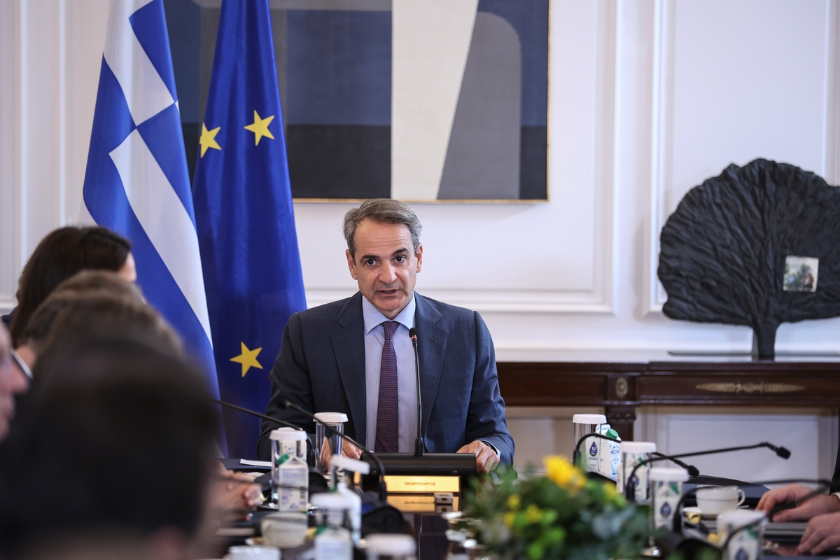 Μητσοτάκης: Και τώρα... μπινελίκια στις πολυεθνικές! - Το δούλεμα συνεχίζεται!