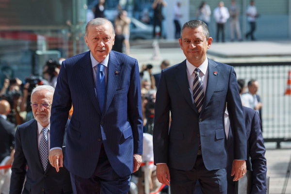 Τουρκία: Ιστορική επίσκεψη Ερντογάν στα γραφεία των Ρεπουμπλικάνων μετά από 18 χρόνια με... ειδικό σκοπό