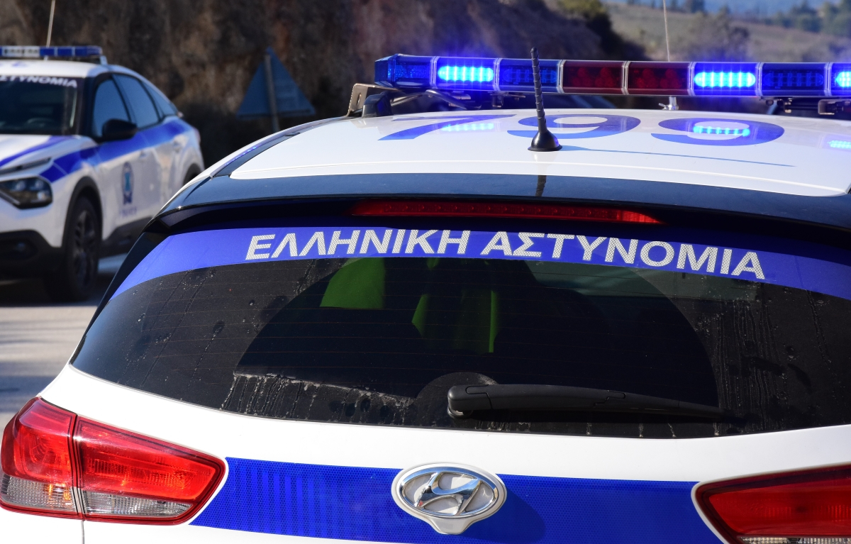 Συναγερμός στο Περιστέρι: Άνδρας «ταμπουρώθηκε» σε σπίτι ψυχιάτρου - Απειλεί να αυτοκτονήσει