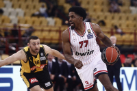 O Ολυμπιακός «καθάρισε» την ΑΕΚ με 92-75 στο Game 1 των playoffs (Βίντεο)