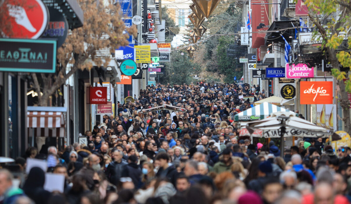 Ρεβεγιόν με ιώσεις, γρίπη και κορονοϊό: Έρχεται μεγάλο κύμα κρουσμάτων – Σύσταση για τεστ