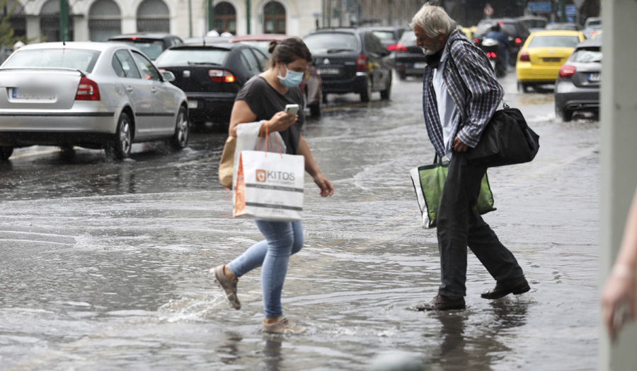 Meteo: Έρχονται έντονες βροχές και καταιγίδες – Αγωνία για πλημμύρες σε Εύβοια