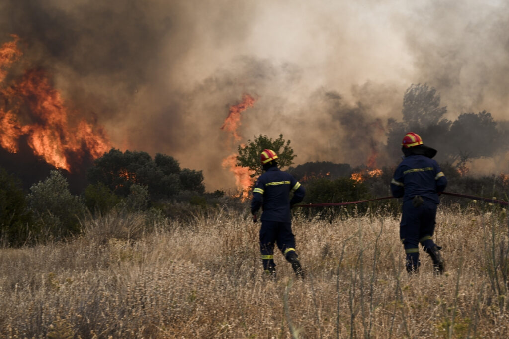 Με 4.547 κενές θέσεις η Πυροσβεστική-Οι πυροσβέστες δεν είναι στα Βαρέα και Ανθυγιεινά!