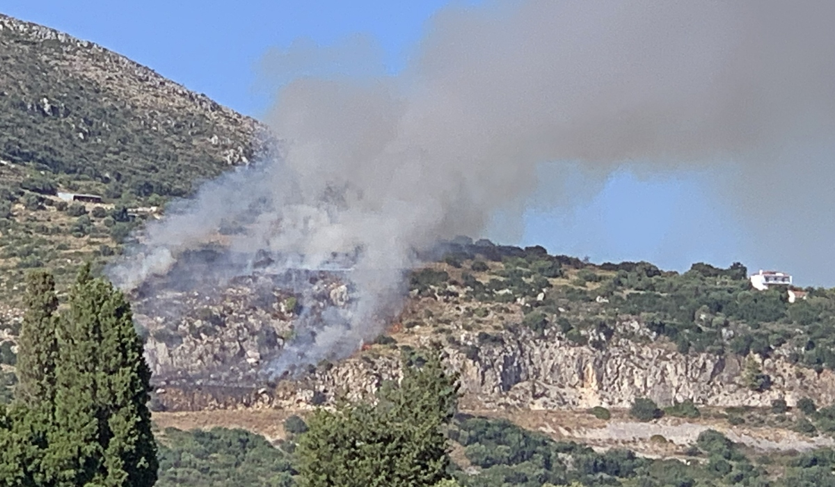 Φωτιά τώρα στο Μαρκόπουλο Κεφαλονιάς