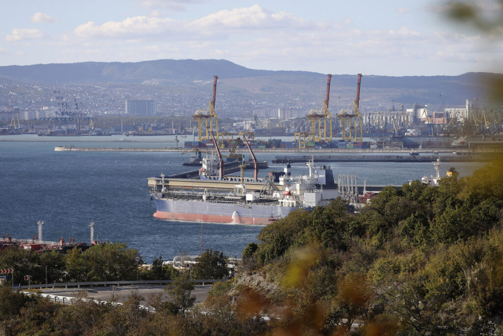 ΝΥΤ: Οι χαμένοι και οι κερδισμένοι από το πλαφόν στο ρωσικό πετρέλαιο