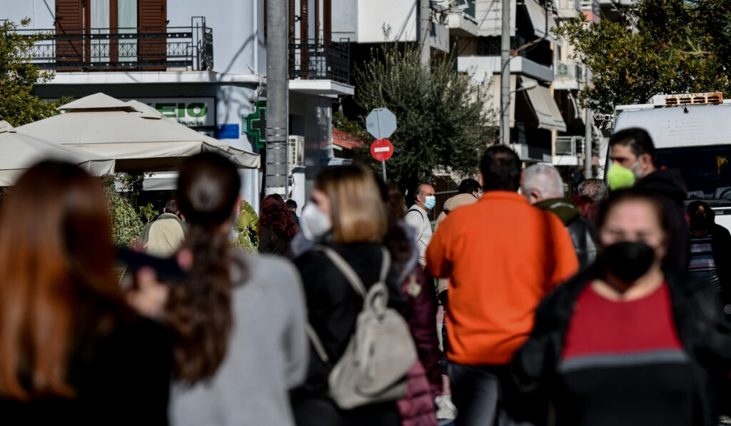 Πού εντοπίστηκαν τα 27.766 κρούσματα, όλες οι περιοχές: Στα ύψη η Αττική με 9.971 – 2.741 στη Θεσσαλονίκη