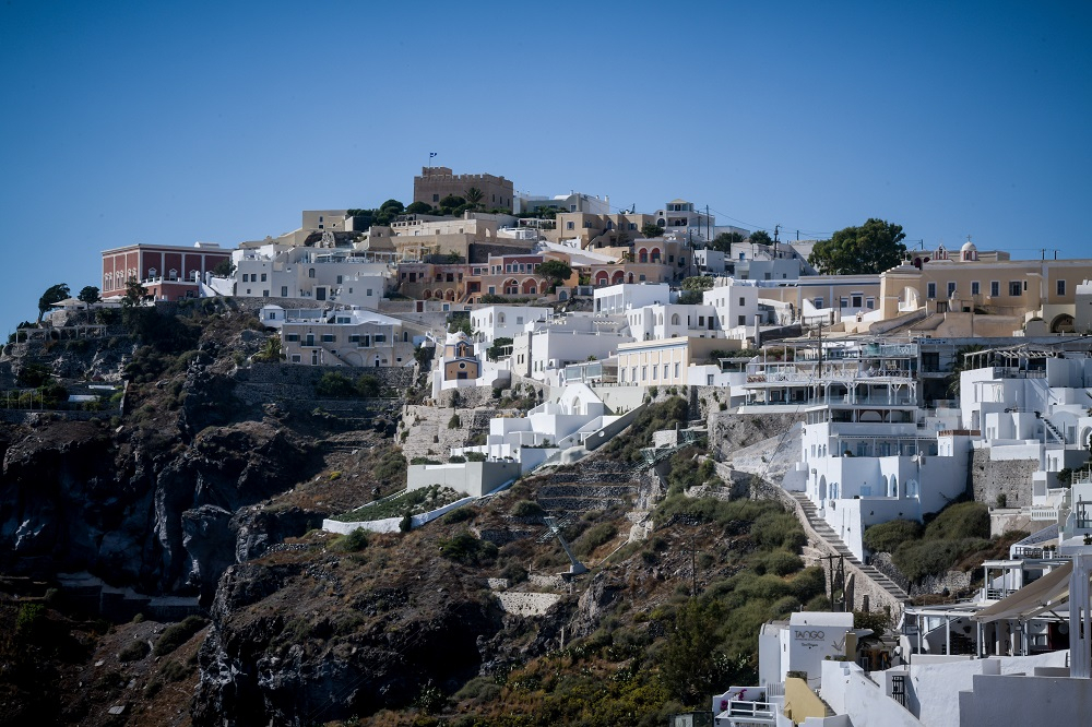 Πέντε ελληνικά νησιά στην «πράσινη λίστα» της Μεγάλης Βρετανίας