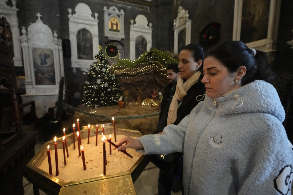 Δύσκολα τα πρώτα Χριστούγεννα για τους Χριστιανούς της Συρίας – Φόβος για το νέο καθεστώς