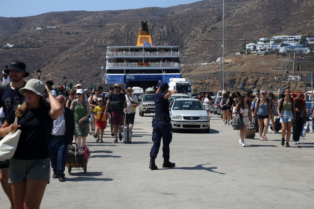 Οι τιμές της βενζίνης στα νησιά προκαλούν… καύσωνα