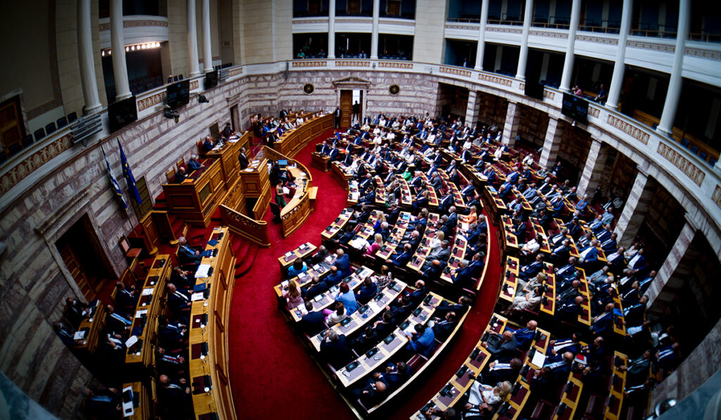 LIVE: Η μεγάλη μάχη των πολιτικών αρχηγών για το σκάνδαλο των υποκλοπών