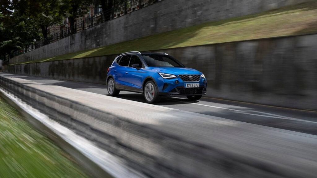 SEAT Arona: Μείωση τιμών έως και 1.000 ευρώ και επιπλέον όφελος 500 ευρώ