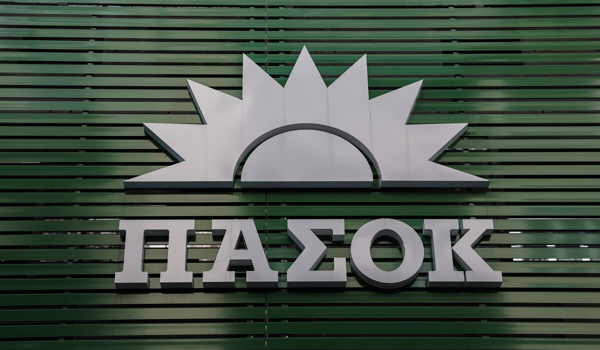 Το ΠΑΣΟΚ στηρίζει Λουκά Αποστολίδη για την Περιφέρεια Στερεάς Ελλάδας