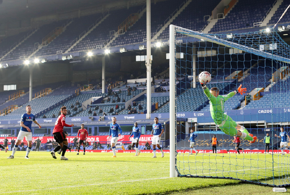 Έβερτον – Μάντσεστερ Γιουνάιτεντ 1-3: Μεγάλη ανατροπή με πρωταγωνιστή τον Φερνάντες (vid)