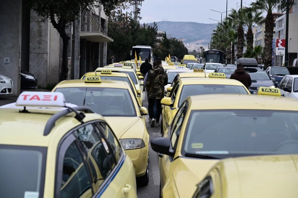 Απεργία 23/3: Χειρόφρενο για 24 ώρες τραβούν τα ΤΑΞΙ