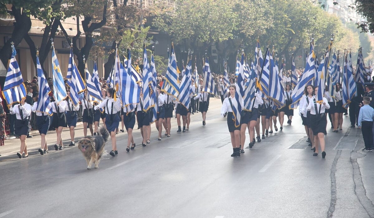 Παρελάσεις 28ης Οκτωβρίου: Οι κυκλοφοριακές ρυθμίσεις σε Αθήνα και Πειραιά