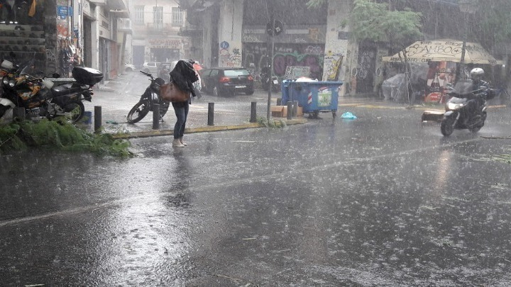 Καιρός: Βροχές σε όλη τη χώρα φέρνει η «Βικτώρια» – Πότε θα βρέξει στην Αττική