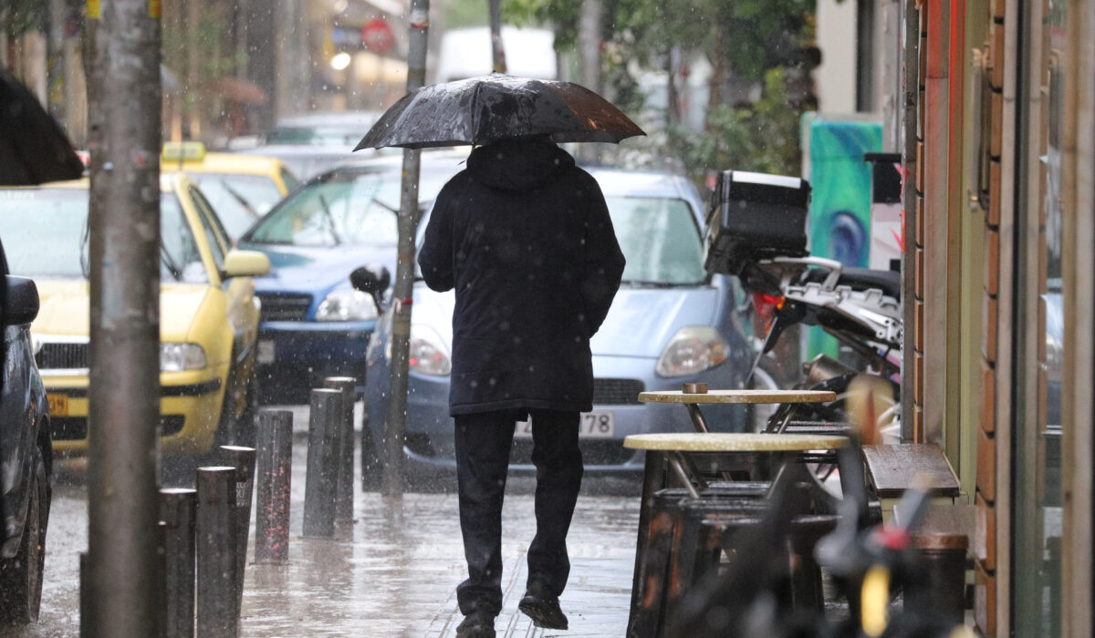 Καιρός: Μετά τον καύσωνα επικίνδυνα μπουρίνια και χαλάζι