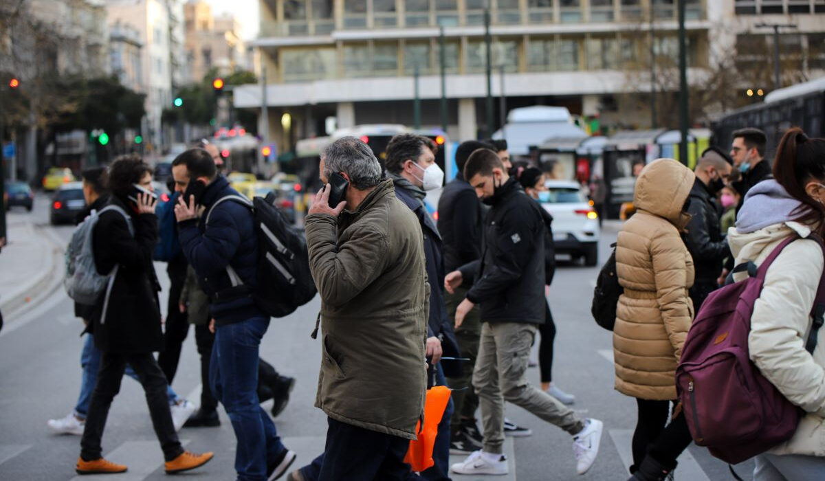 ΓΣΕΕ: Αύξηση 16% για να… φτάσουμε τους Ρουμάνους εργάτες