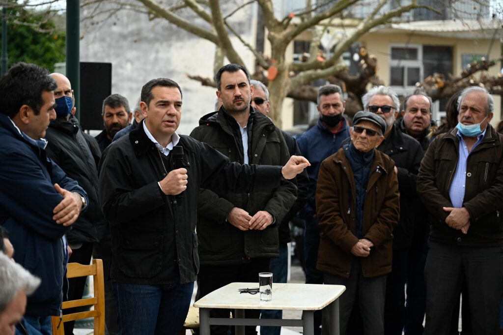 Τσίπρας: Θα αναλάβουμε πάλι τη βαριά ευθύνη, αφού θα δραπετεύσει ο πρωθυπουργός της δικαιολογίας