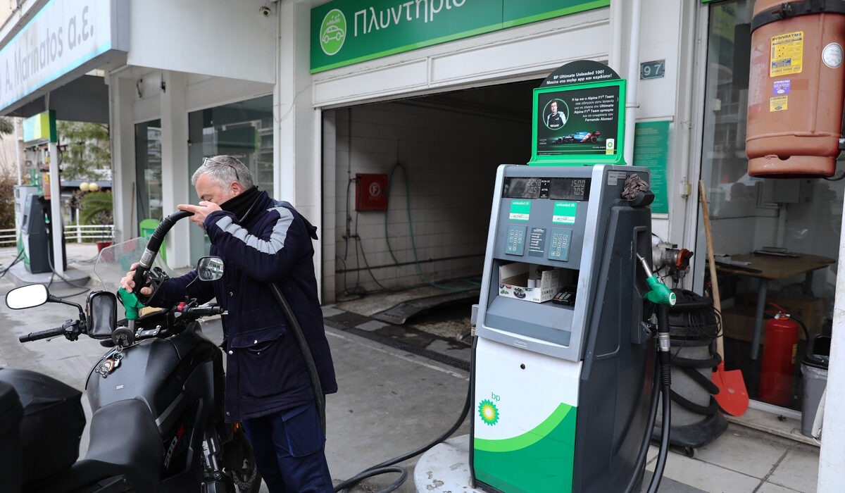 Τι θα γίνει με το Fuel Pass για διακοπές