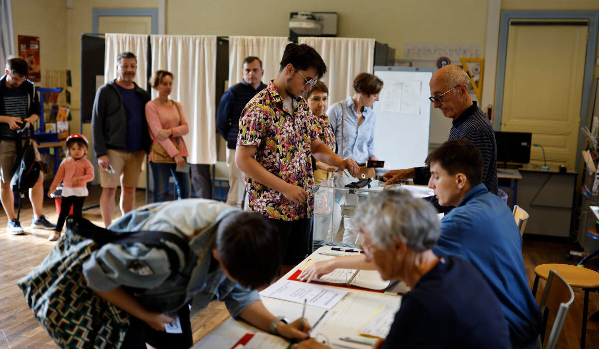 Γαλλία: Μεγάλη ξανά η συμμετοχή στις βουλευτικές εκλογές – Ξεπερνά και αυτή του πρώτου γύρου