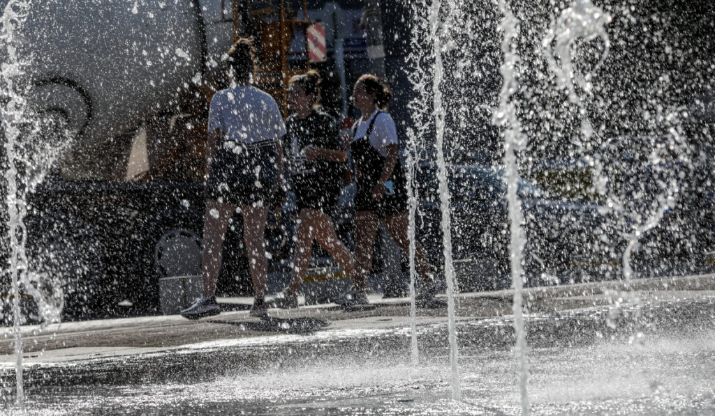 Καλλιάνος για καύσωνα: Ποιες περιοχές θα «ψηθούν»