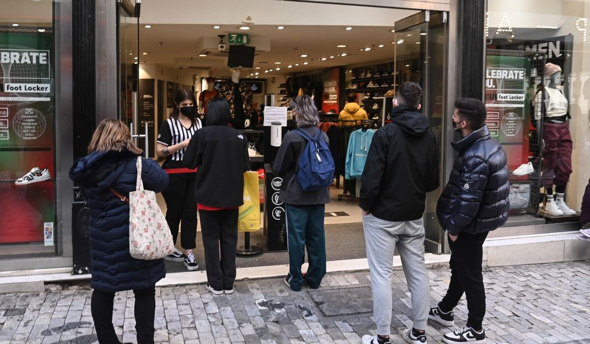 Τι ώρα ανοίγουν τα μαγαζιά την Κυριακή 31/12 παραμονή Πρωτοχρονιάς