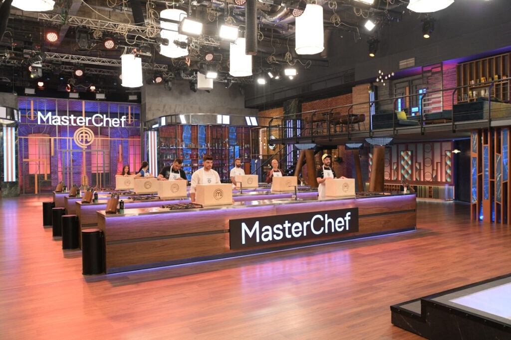 MasterChef 2023 spoiler: Ο Πορφύρης καθορίζει το Mystery Box – Ποιος παίρνει το εισιτήριο για τον ημιτελικό