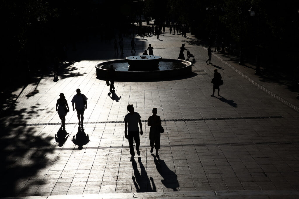 Βουλευτής της Θεσσαλονίκης έπεσε θύμα ληστείας στο Σύνταγμα