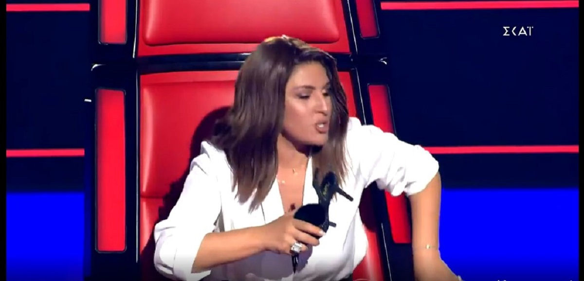 The Voice: Μπλόκαραν την Παπαρίζου κι αυτή… τους κυνήγησε με το τακούνι (video)