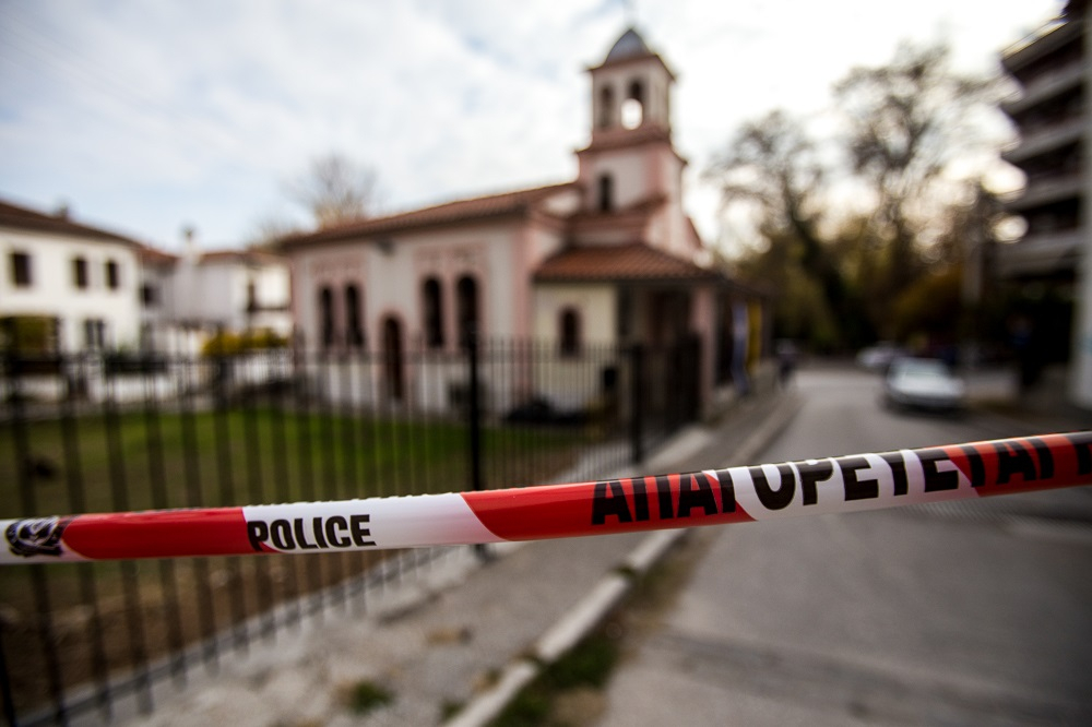 Αγιασμός και αντίδωρο θα δίνονται στους πιστούς έξω από τις Εκκλησίες