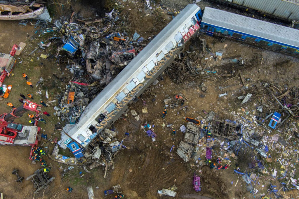 Tέμπη: Το Intercity έτρεχε με 166 χλμ προς τον θάνατο για 12 λεπτά