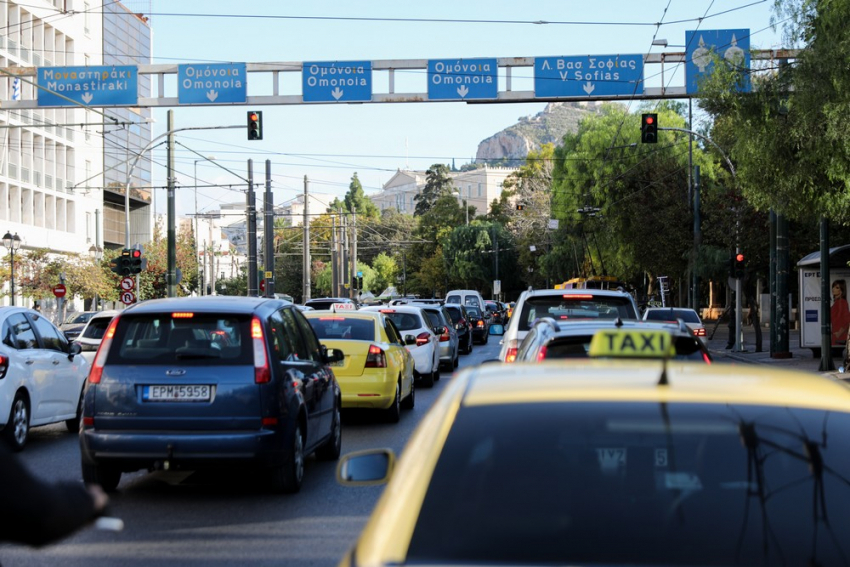 «Μπλόκο» στη μετακίνηση εκτός νομού τα Χριστούγεννα