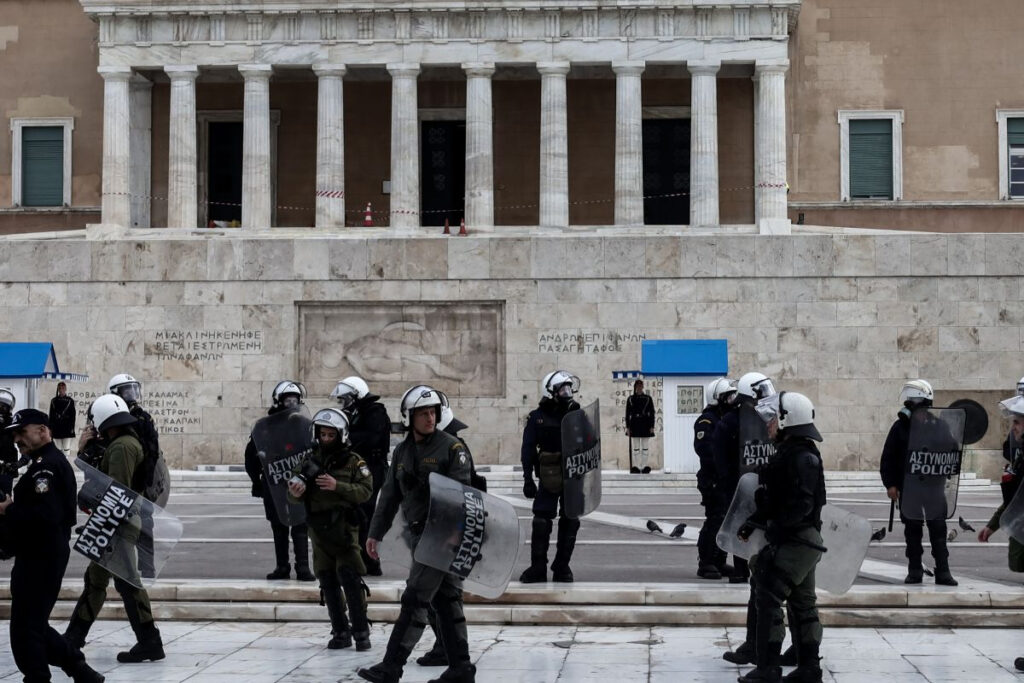 Επέτειος Γρηγορόπουλου: Κλειστοί σταθμοί του Μετρό και κλειστοί δρόμοι στην Αθήνα – Τι ώρα οι πορείες