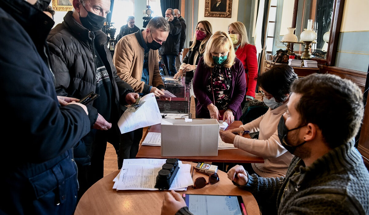 Τα μεσάνυχτα τα τελικά αποτελέσματα του ΚΙΝΑΛ – Στις 9 το βράδυ η πρώτη ανακοίνωση