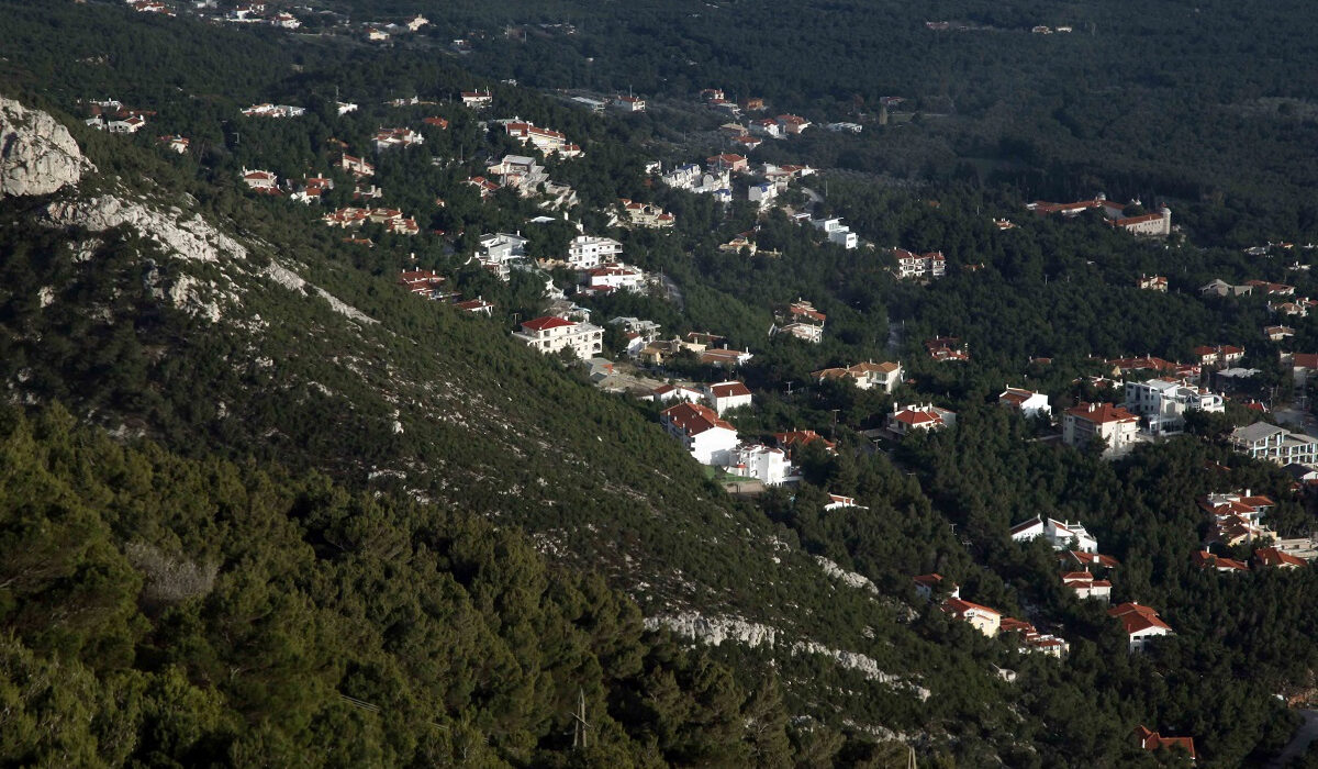 Φιάσκο η ρύθμιση για τα εκτός σχεδίου οικόπεδα – 8 στα 10 μένουν χωρίς δόμηση