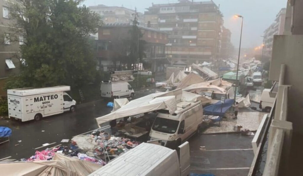 Μετά τον καύσωνα, κακοκαιρία χτυπά την Ευρώπη: Τρεις νεκροί στην Κορσική, μεγάλες καταστροφές στην Ιταλία