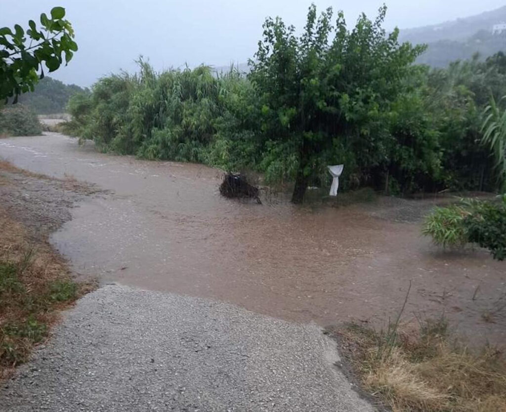 Σκύρος: Μεγάλες καταστροφές από την κακοκαιρία – Αίτημα να κηρυχθεί σε κατάσταση έκτακτης ανάγκης