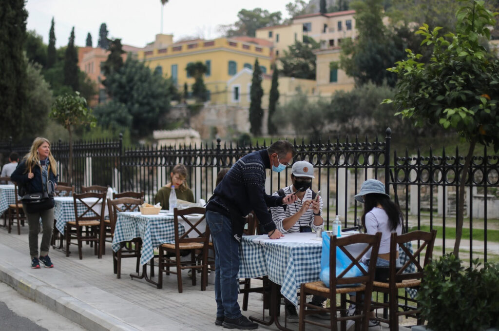 Πάμε για ανατροπή με μουσική και ωράριο στην εστίαση – Σήμερα η απόφαση