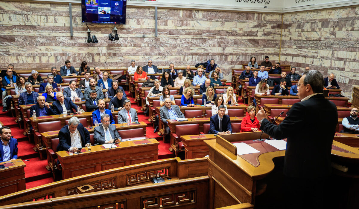 ΣΥΡΙΖΑ: Η διάταξη μάχης επί κοινοβουλευτικού εδάφους – Οι νέοι τομεάρχες του κόμματος